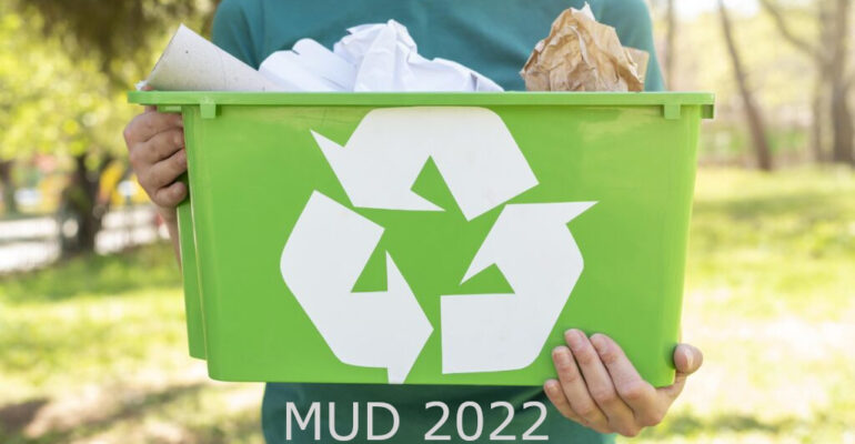 close-up-woman-holding-recycling-basket-in-nature-1024x681 (4)